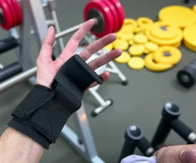 خطافات رفع الأثقال
