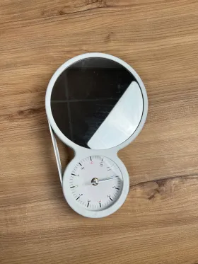 إطار صورة مضيء وساعة مكتبية مع مرآة سحرية